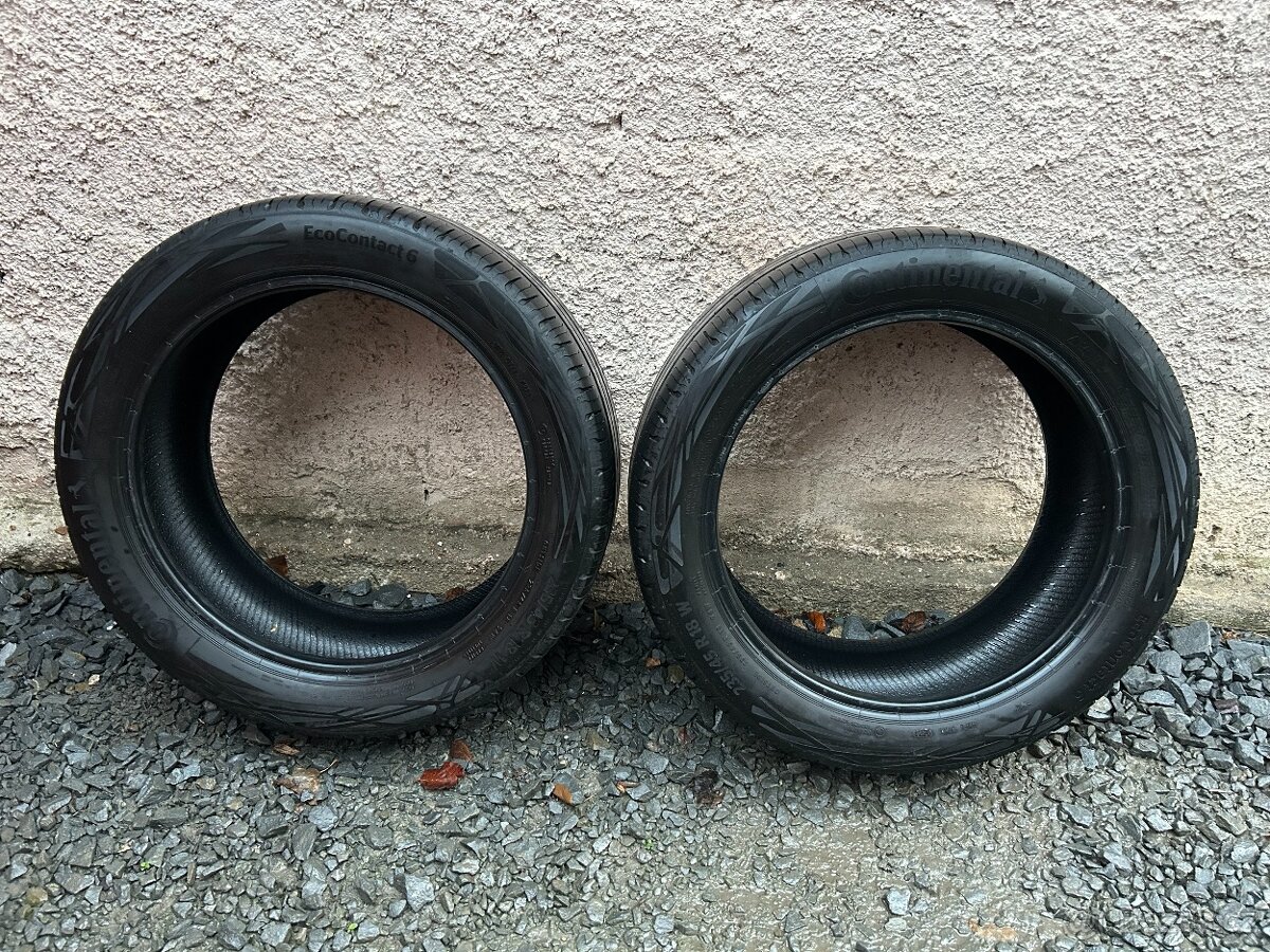 Prodám gumy 235/45/18 Continental