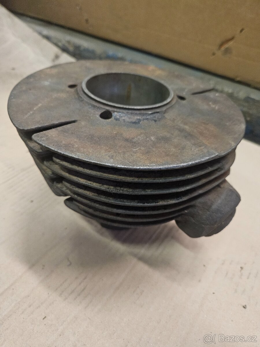 Prodám válec + píst