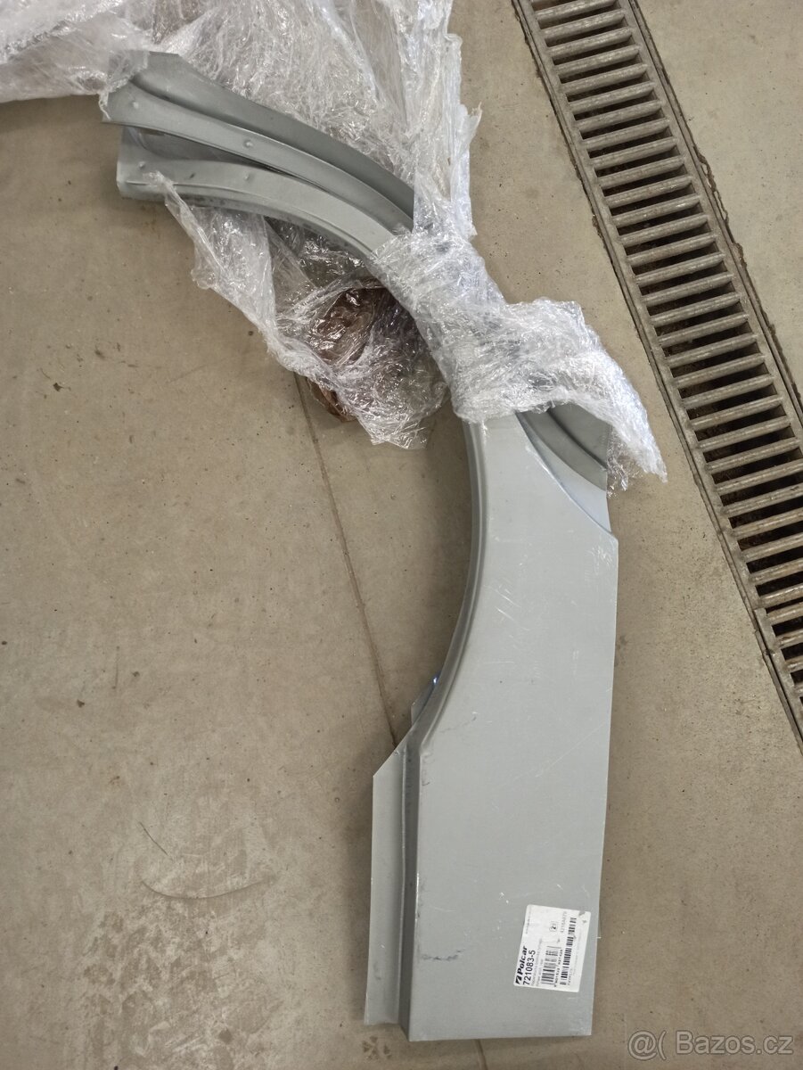 Subaru impreza GT - zadní lemy