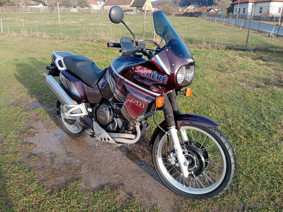 Yamaha XTZ 750