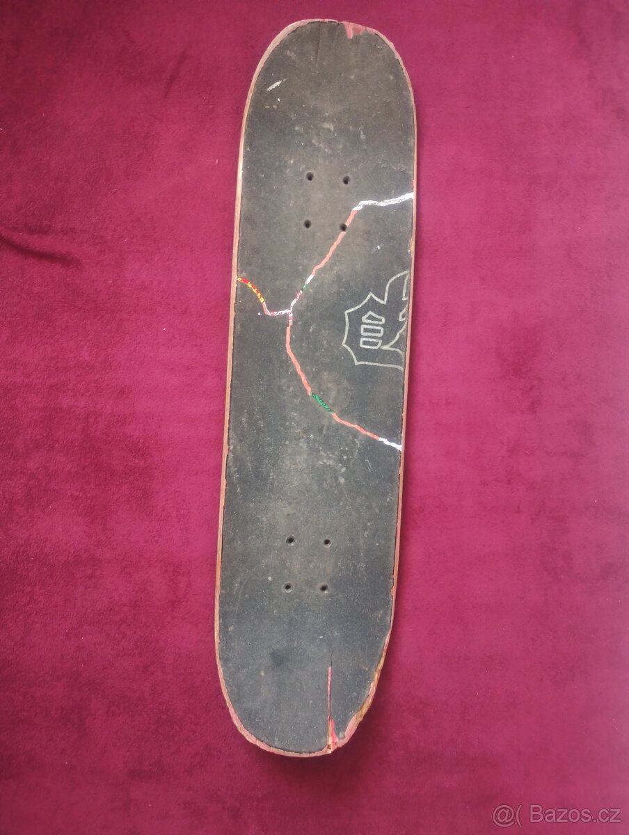 Deska na skateboard