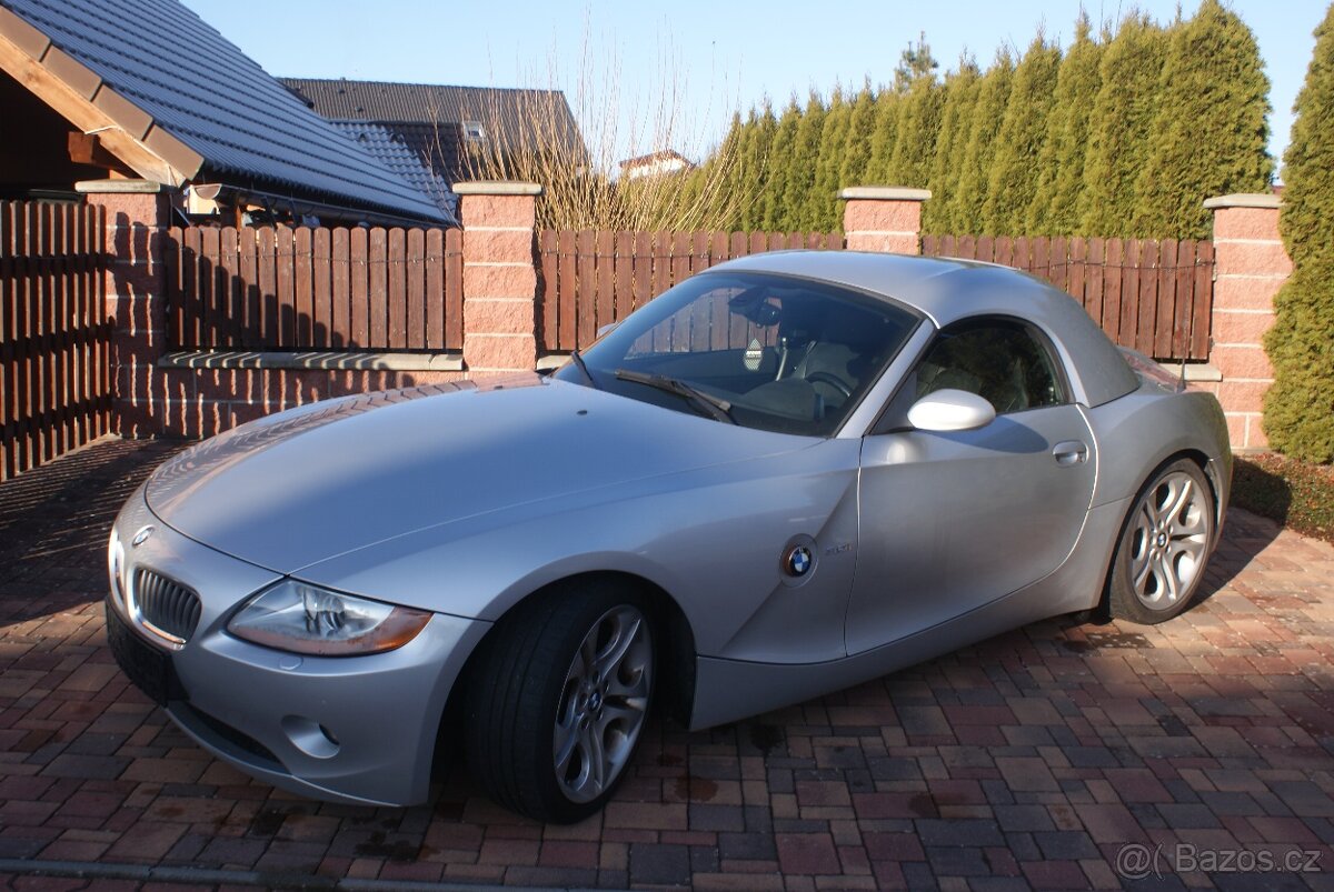 BMW Z4 3.0i (170kw) manuál, DE rv04, HARDTOP, XEN, TOP STAV