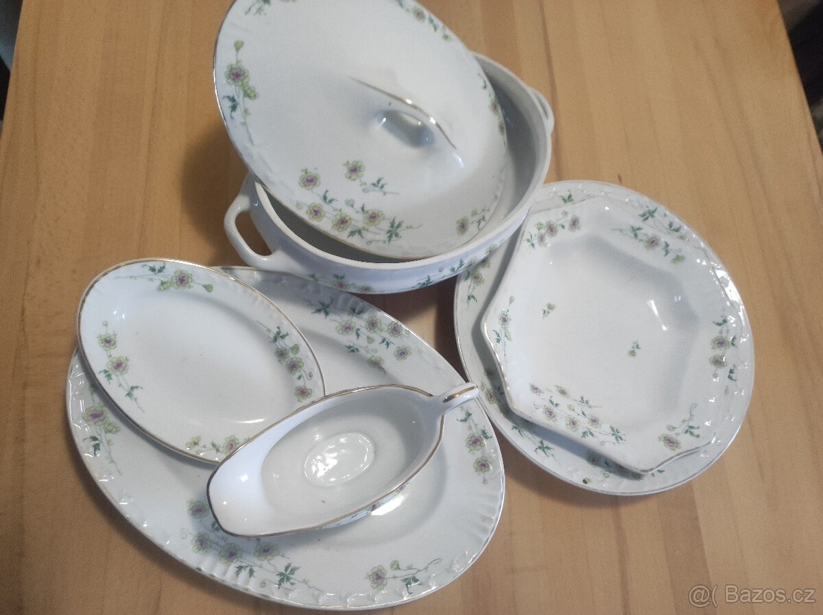 Starý servírovací porcelán