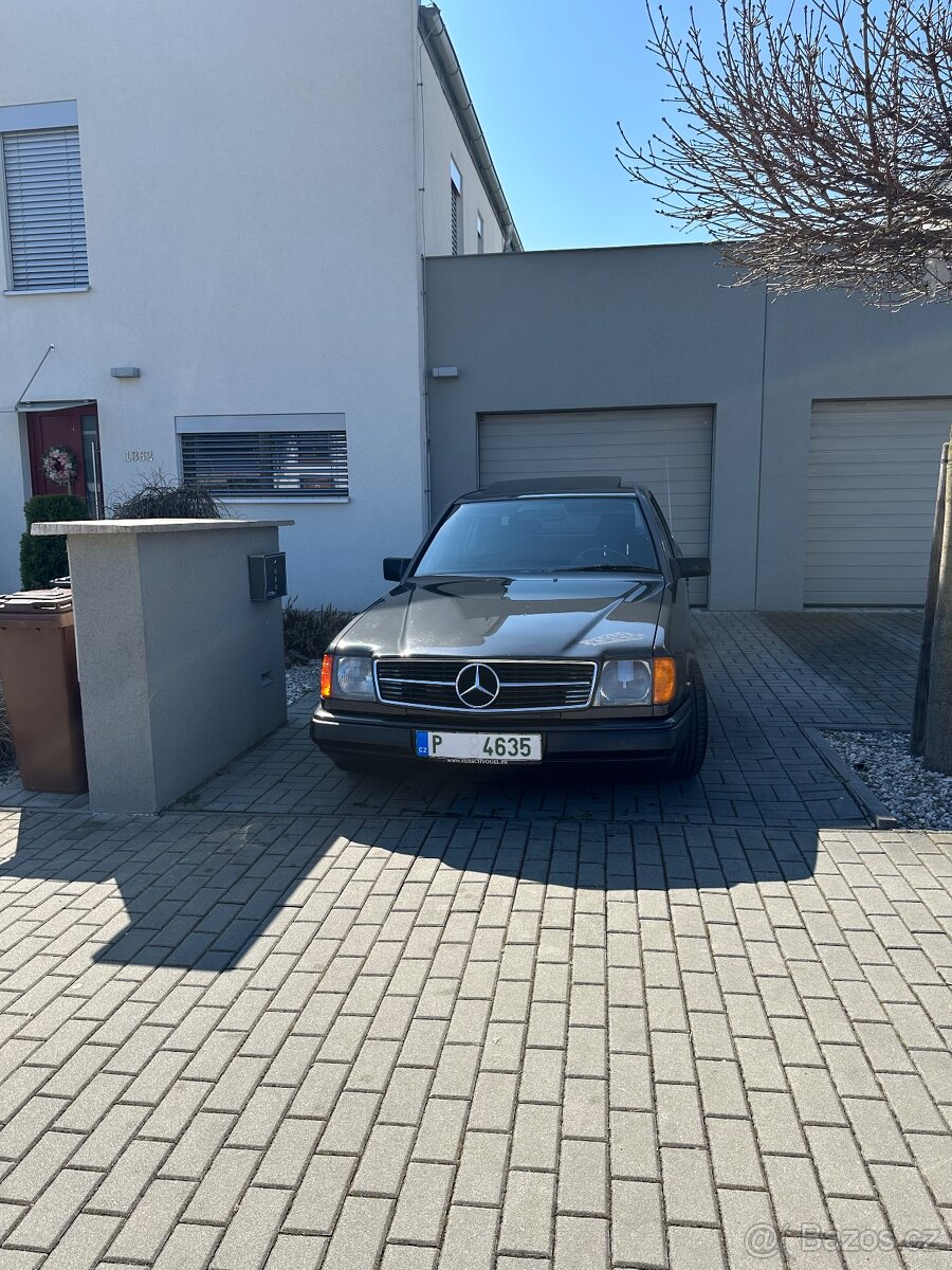 Mercedes-Benz w124 230E