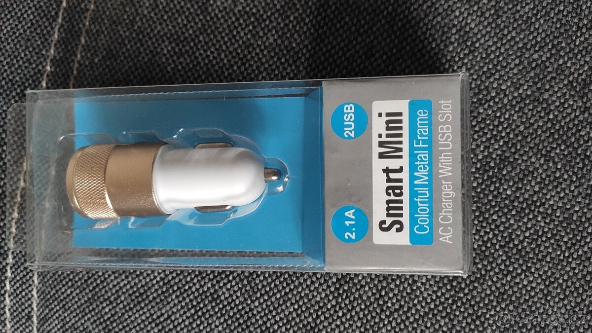 Dvojitá USB nabíječka do auta.nova