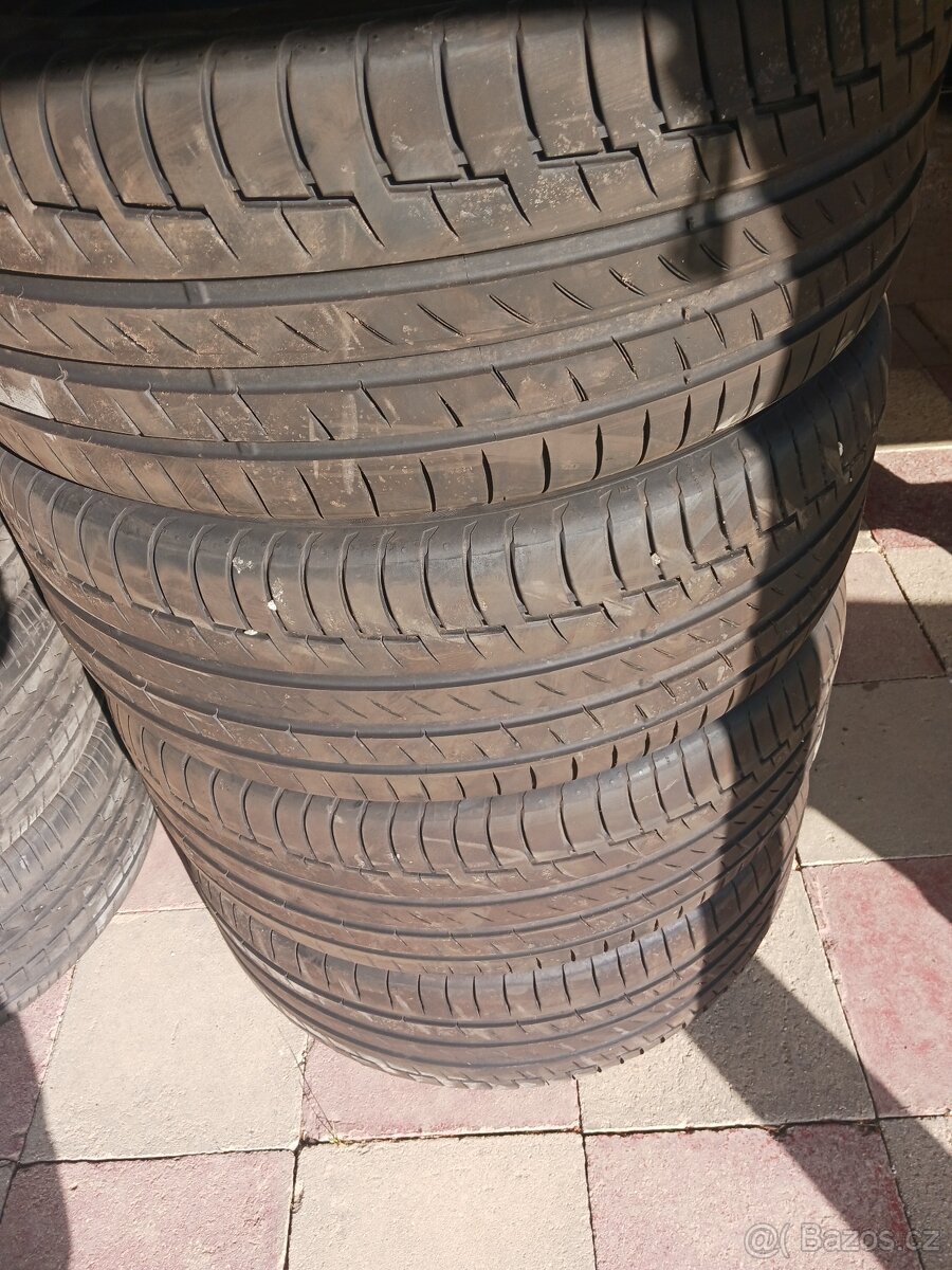 255/55R19
