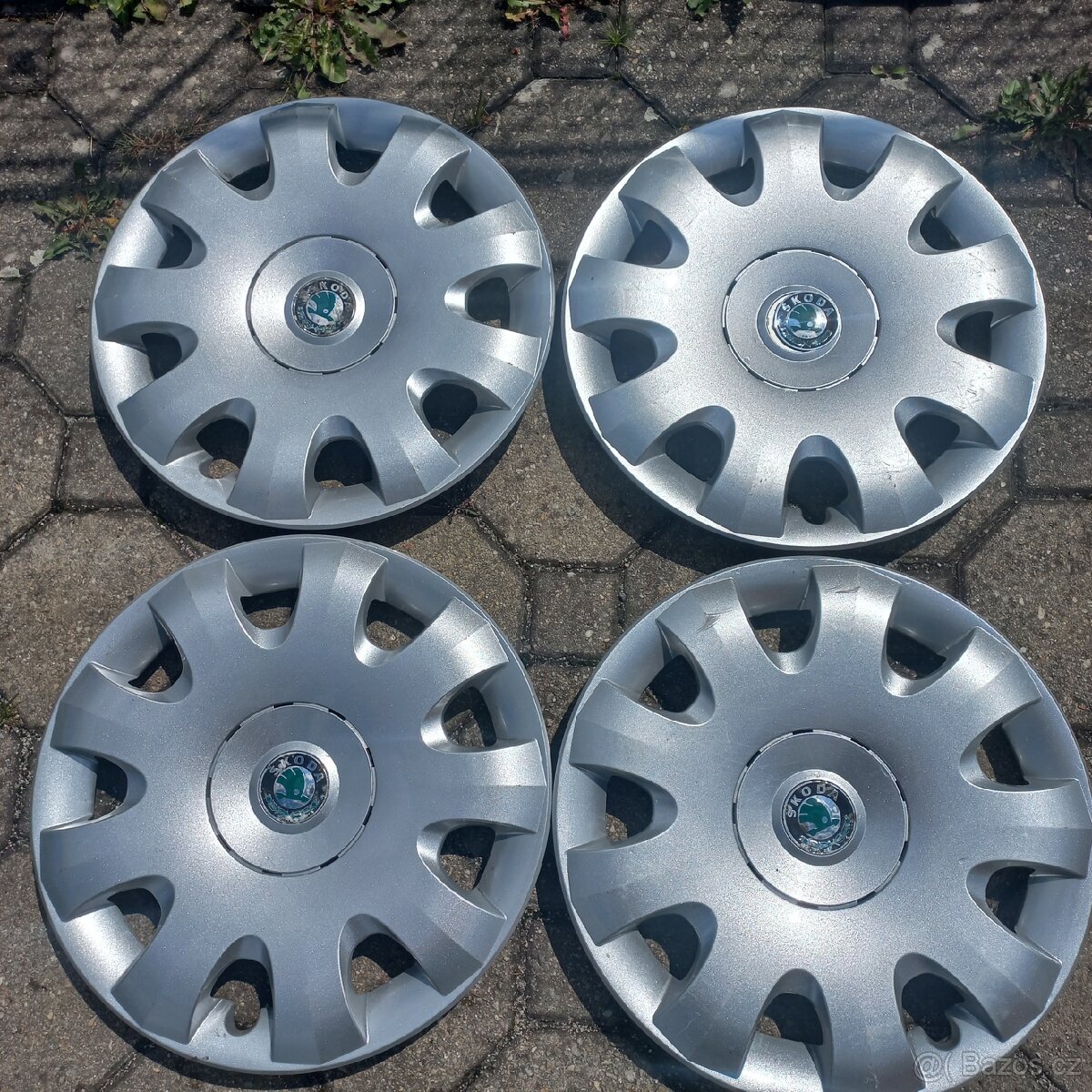 Poklice Škoda 15"