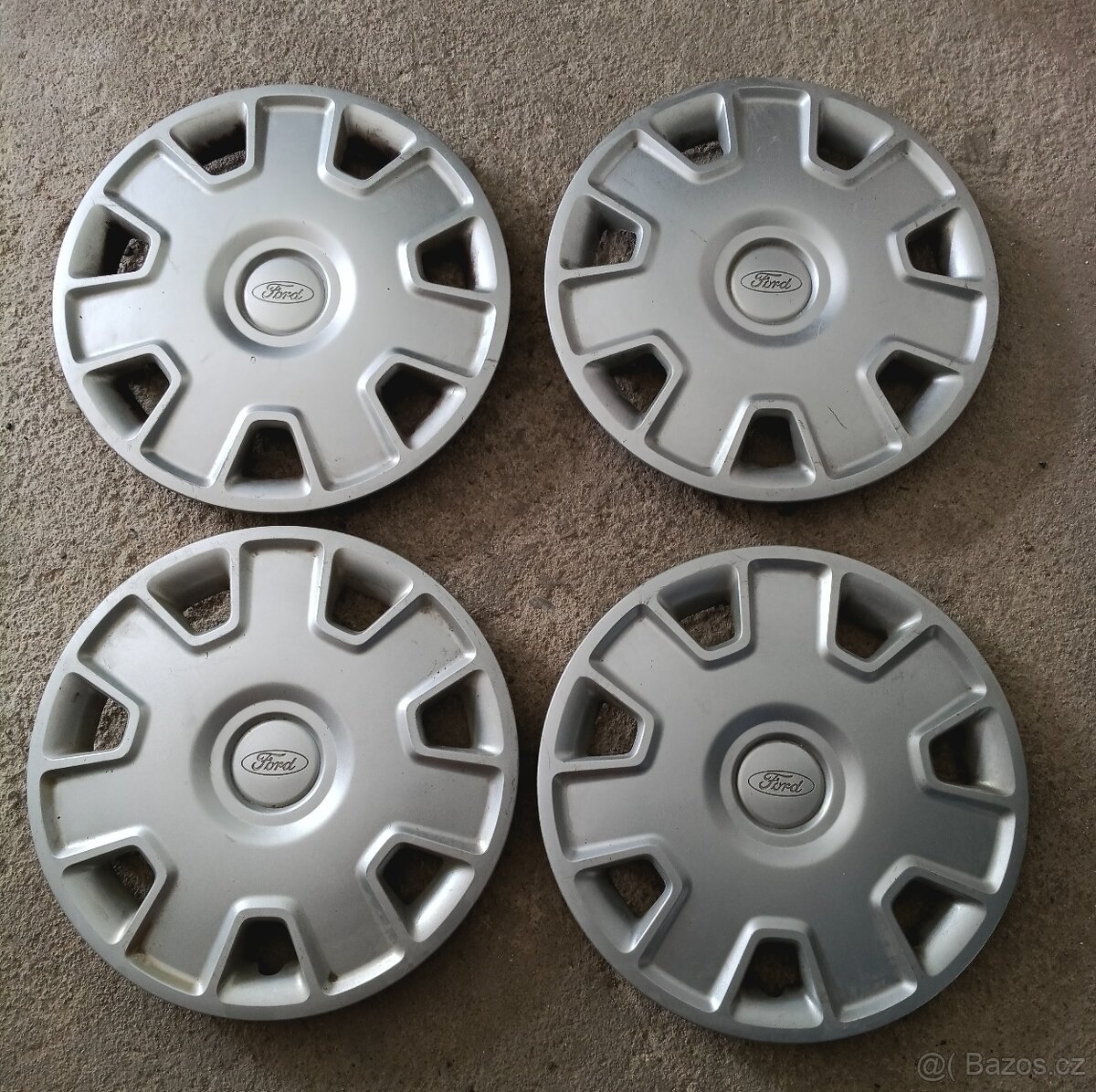 Poklice Ford Focus 15"