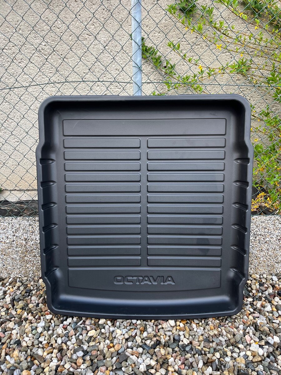 Vana do kufru Škoda Octavia