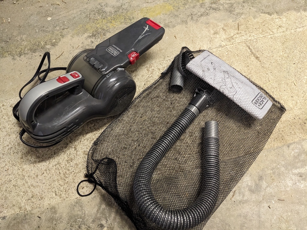 Auto-vysavač Black-Decker PV1200AV
