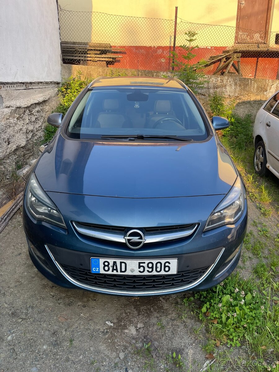 opel astra j 2015