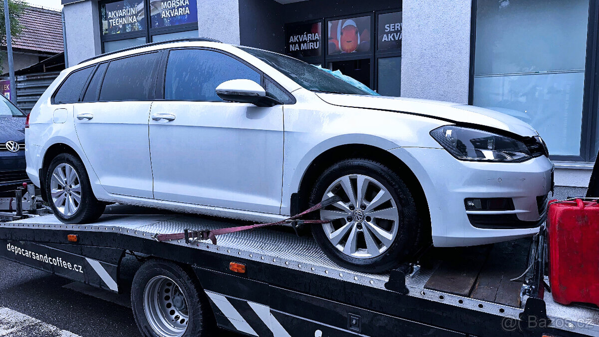 Vůz na náhradní díly VW Golf 7 kombi 2015 CLHA QRK LC9A