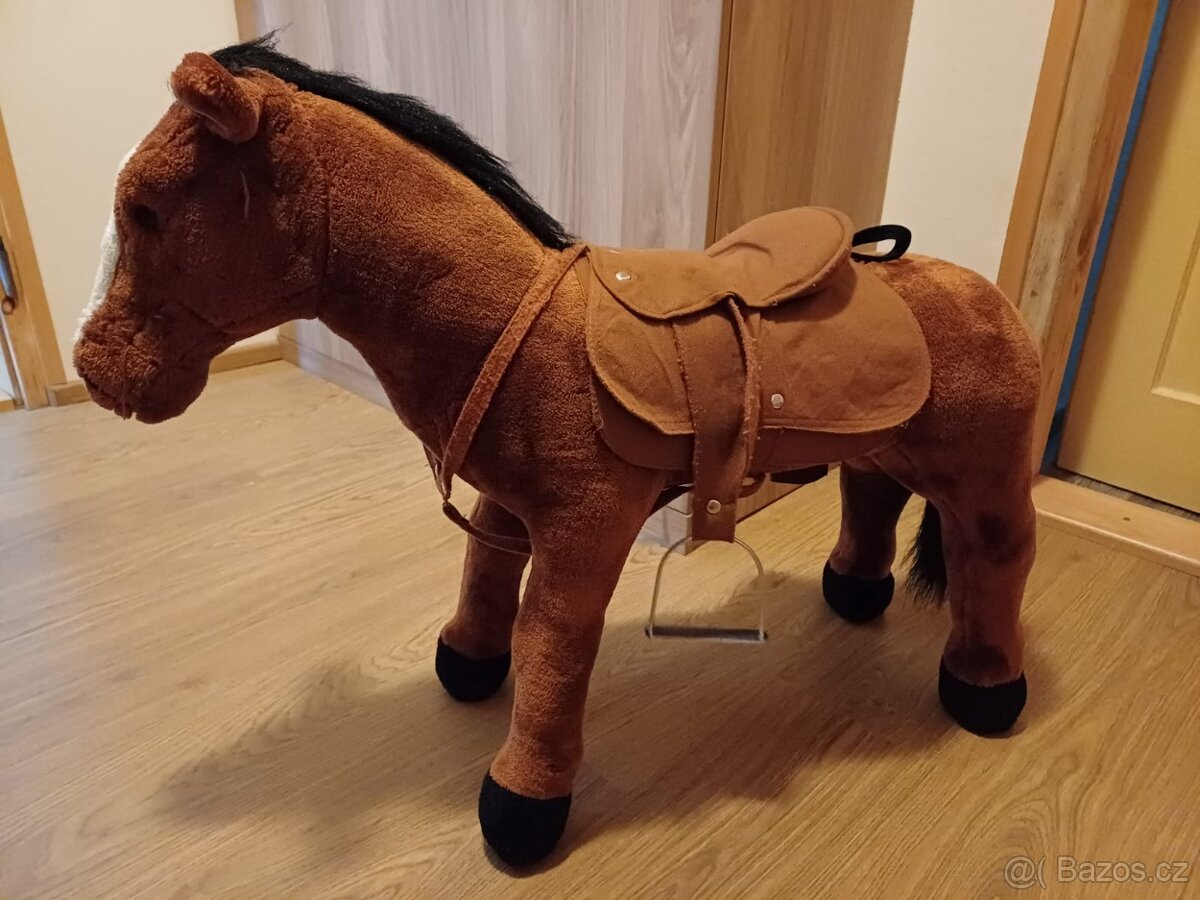 Plyšový kůň