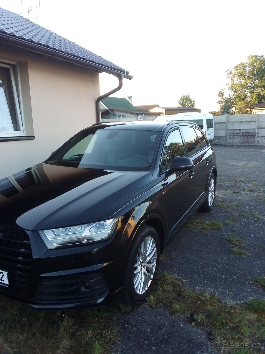 Audi Q7 3,0 Tdi 200kw S-line Black Paket Webasto Tažný