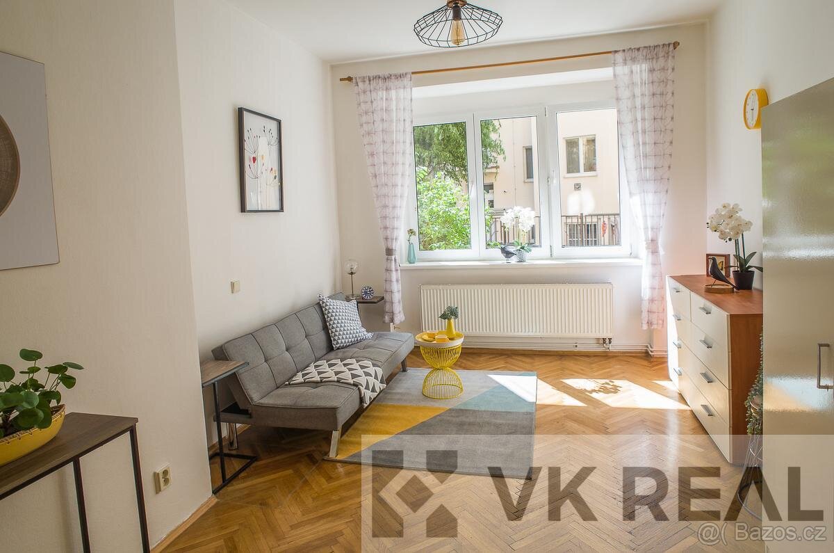 Prodej družtevního bytu 1+1 (32 m2), Terronská 959/63, Praha