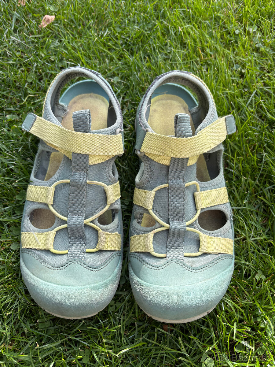 Dětské sandále Quechua vel. 38