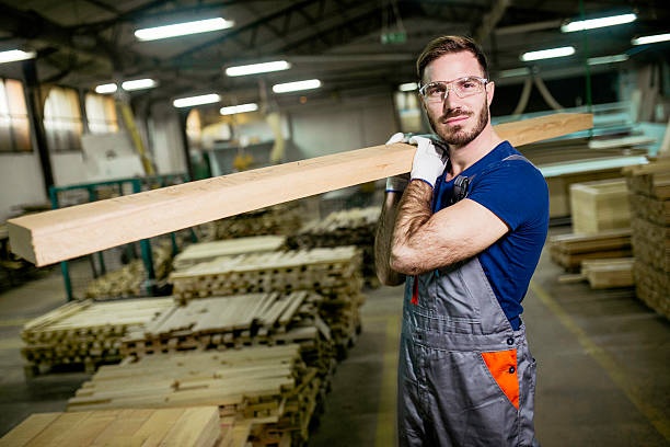 Operátor/ka výroby – práce se dřevem, která voní Praha