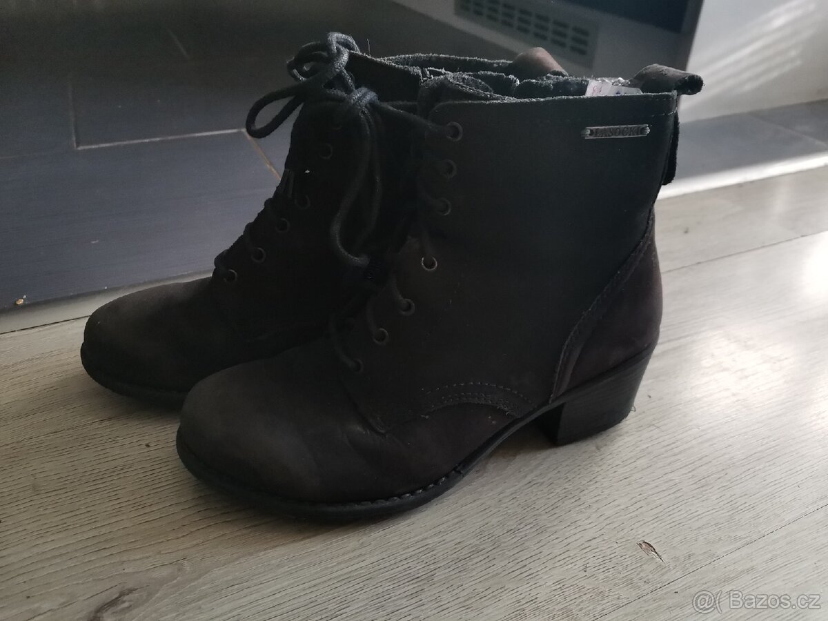 Podzimní boty zn. Lasocki vel. 36