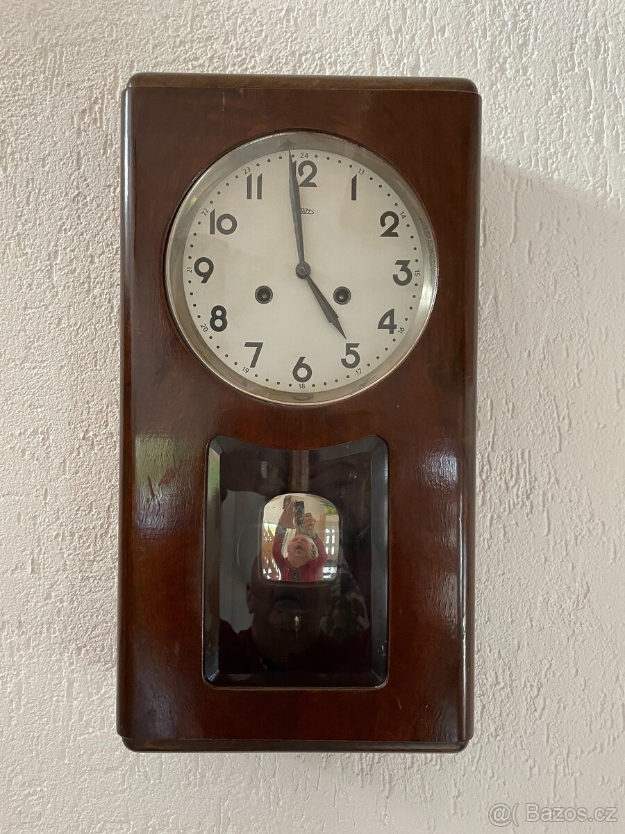 Nástěnné hodiny  různé druhy