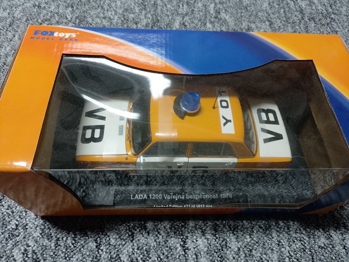 Lada VAZ Žiguli 2102 VB model 1:18