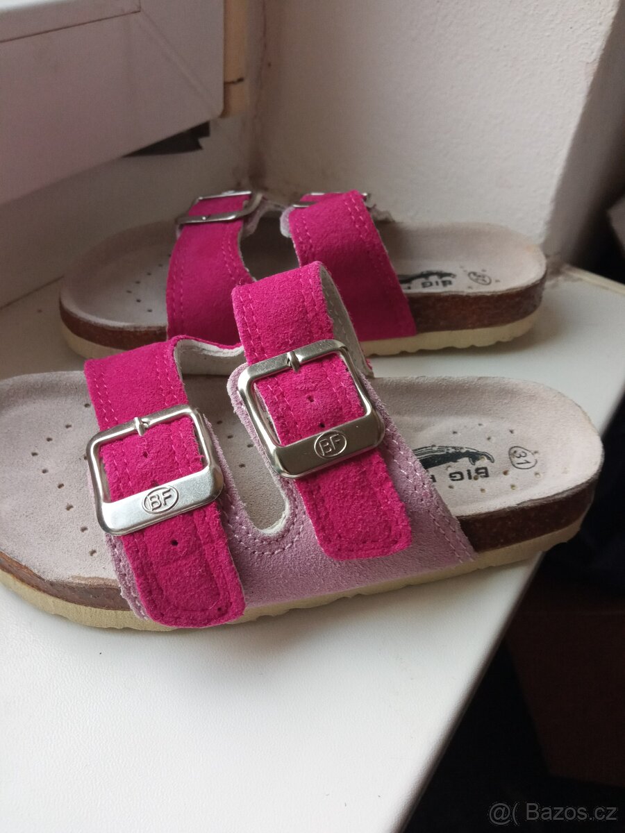 Nové korkové nazouváky vel 31 / zdravotní