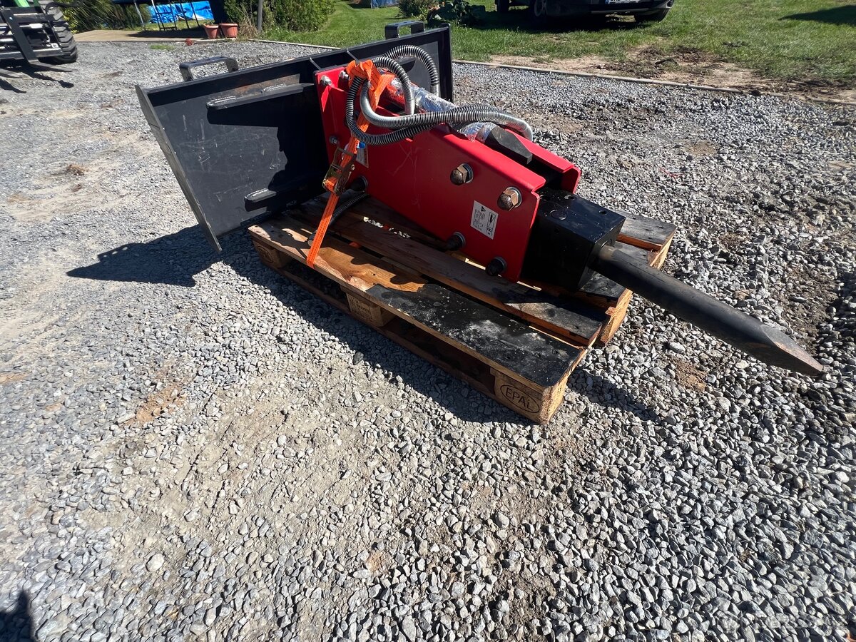 Hydraulické kladivo nové Raytree RMH680 na Smykový nakladač
