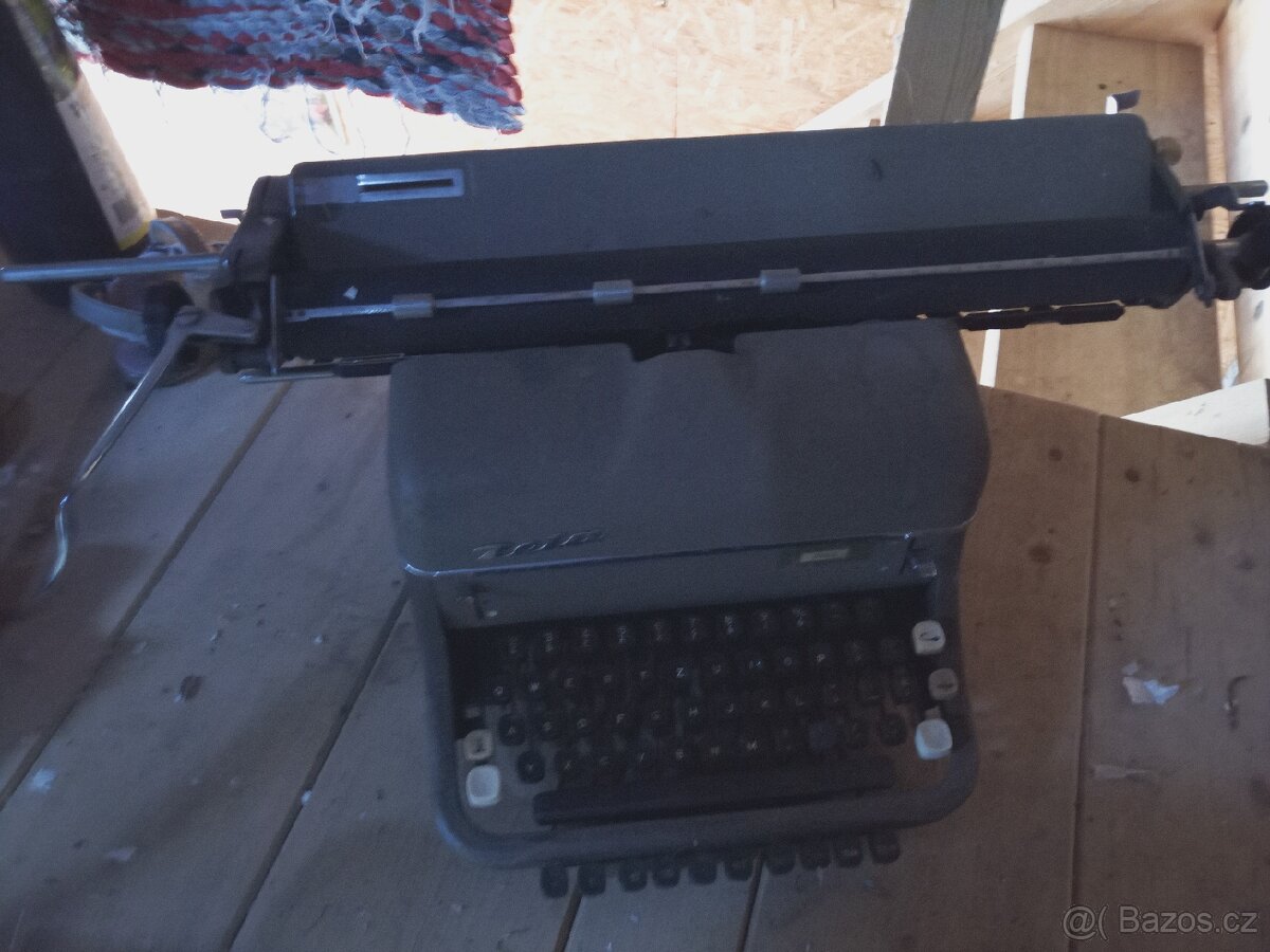 Psací stroj