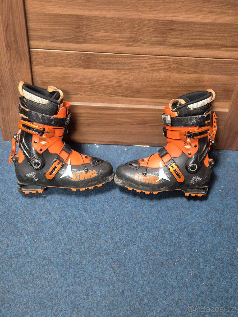 Boty ATOMIC BACKLAND CARBON