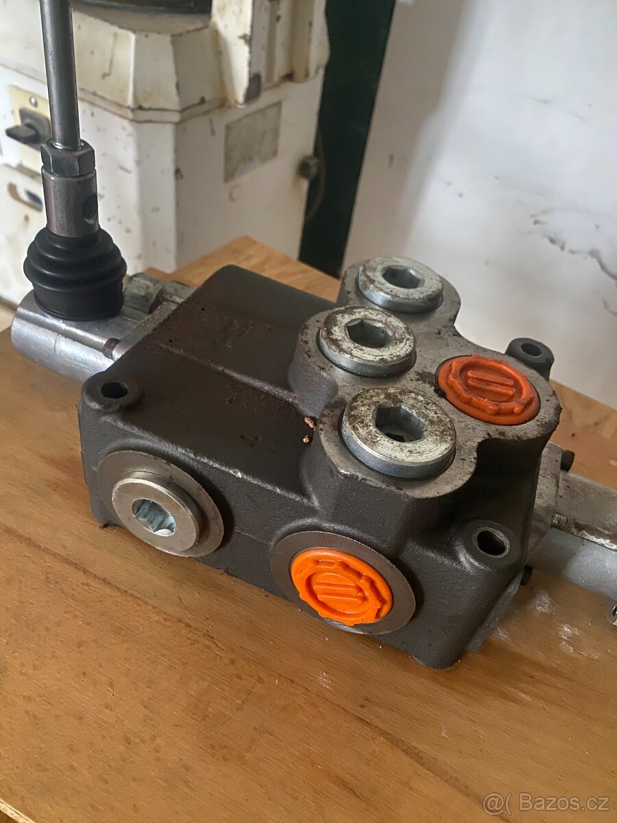 hydraulický rozdělovač