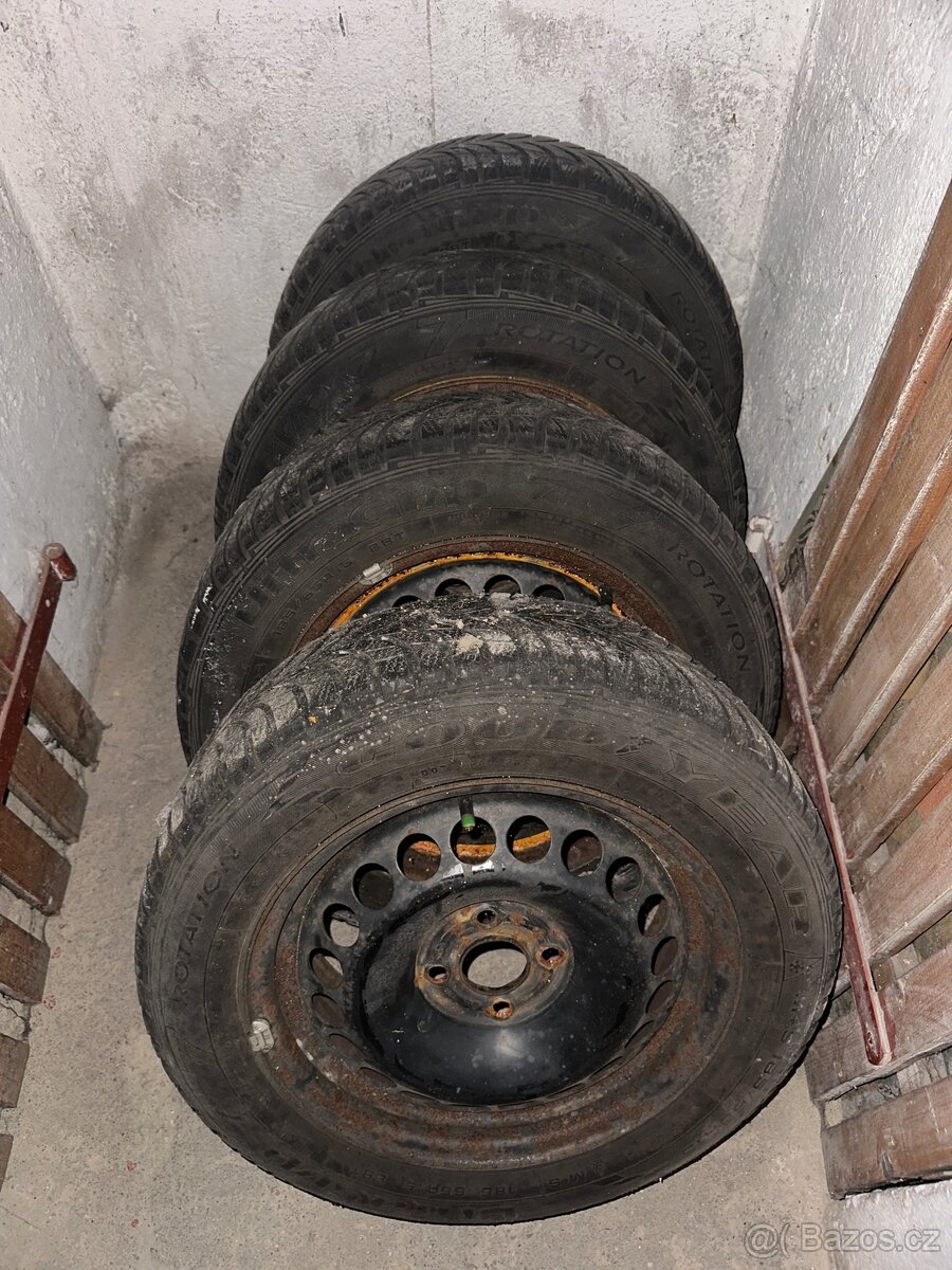 4x R15 4x100 - 185/65 - zimní pneu na dojetí