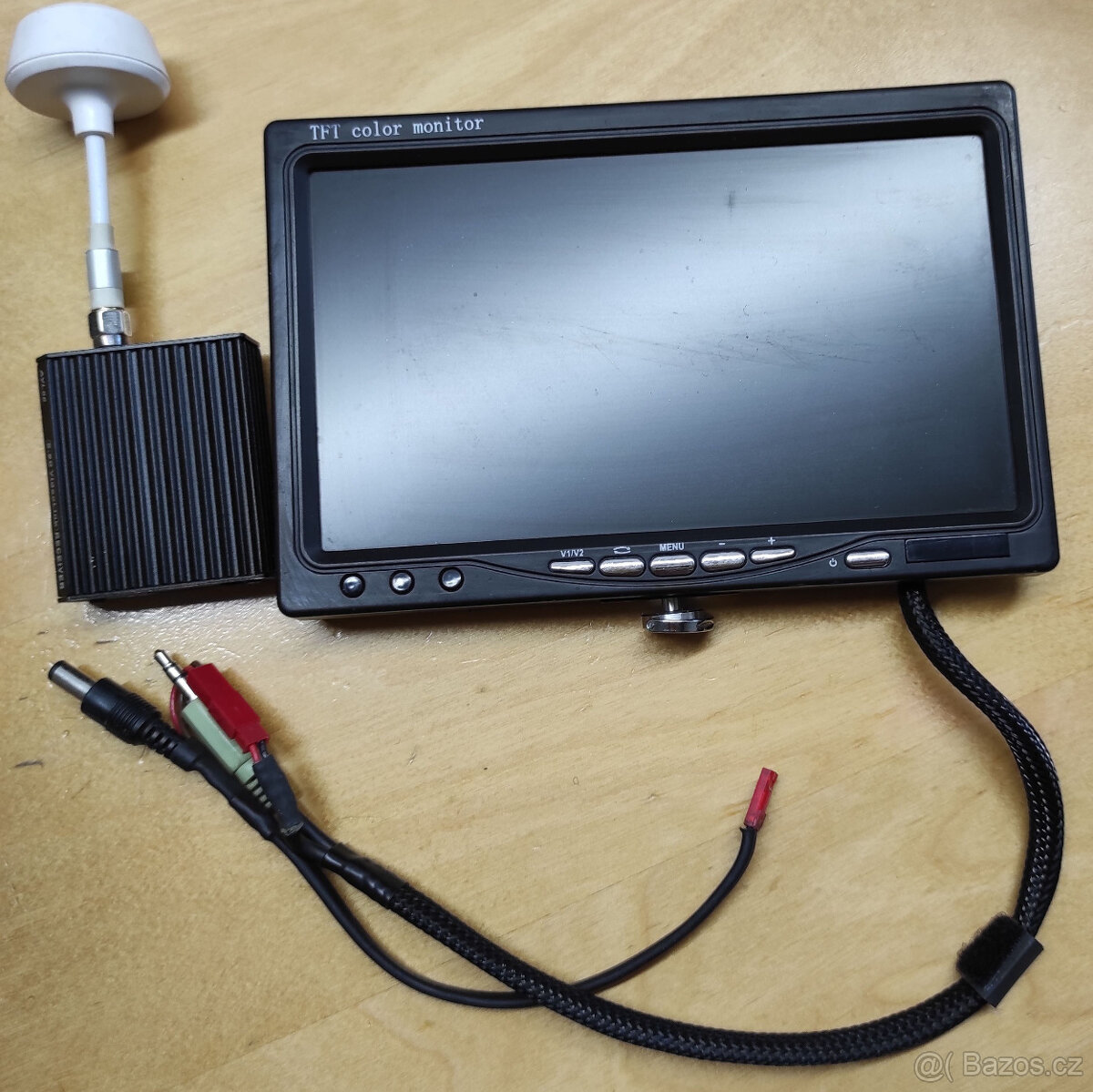 TFT color monitor