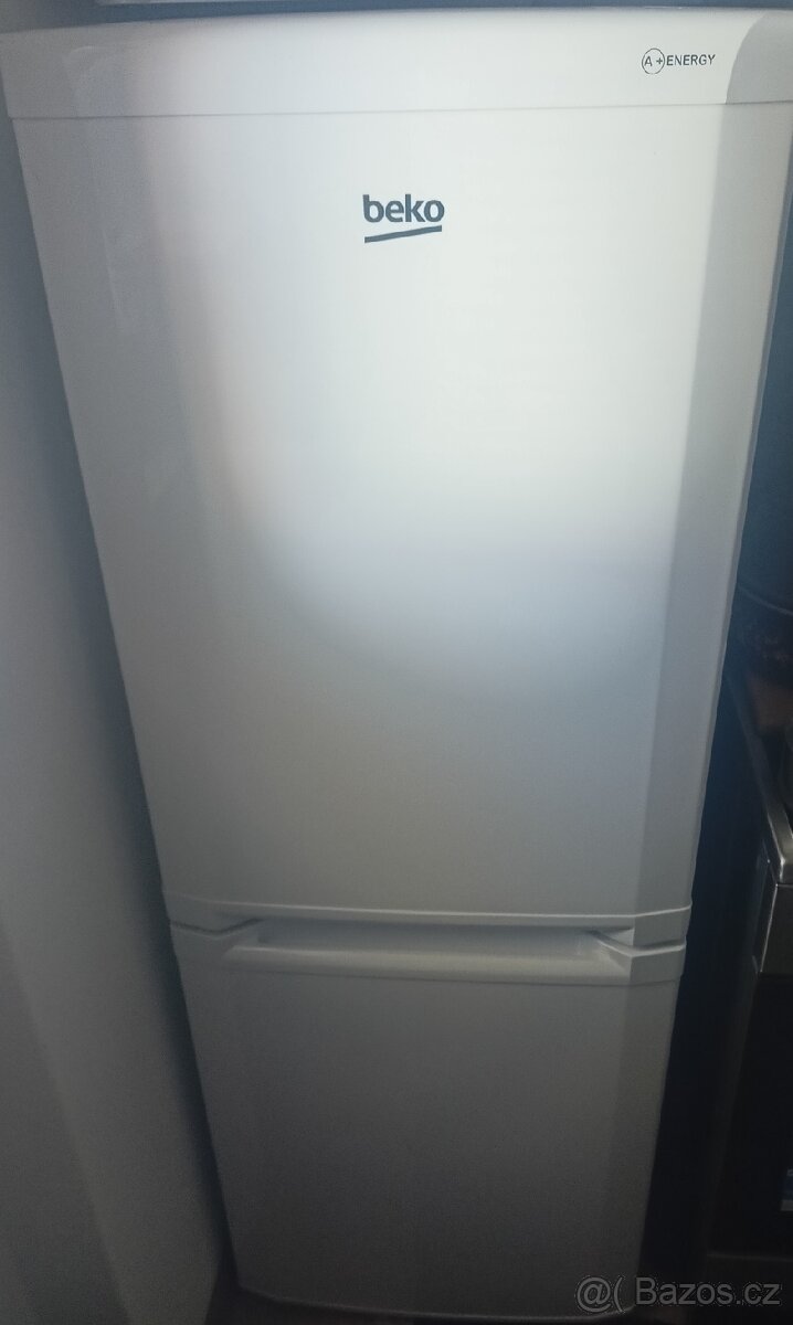 Lednice s mrazákem Beko