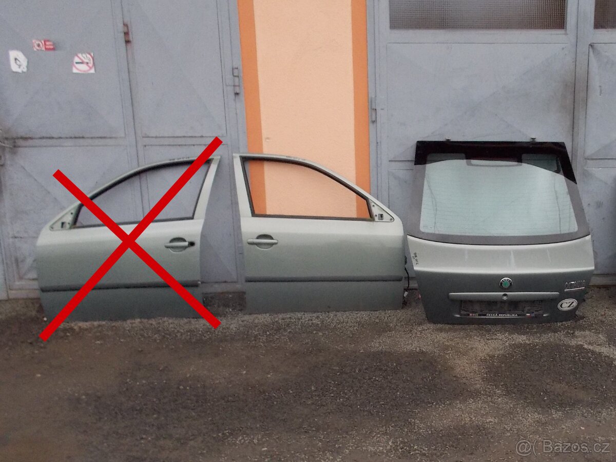 Pravé přední dveře, páté dveře Octavia I sedan
