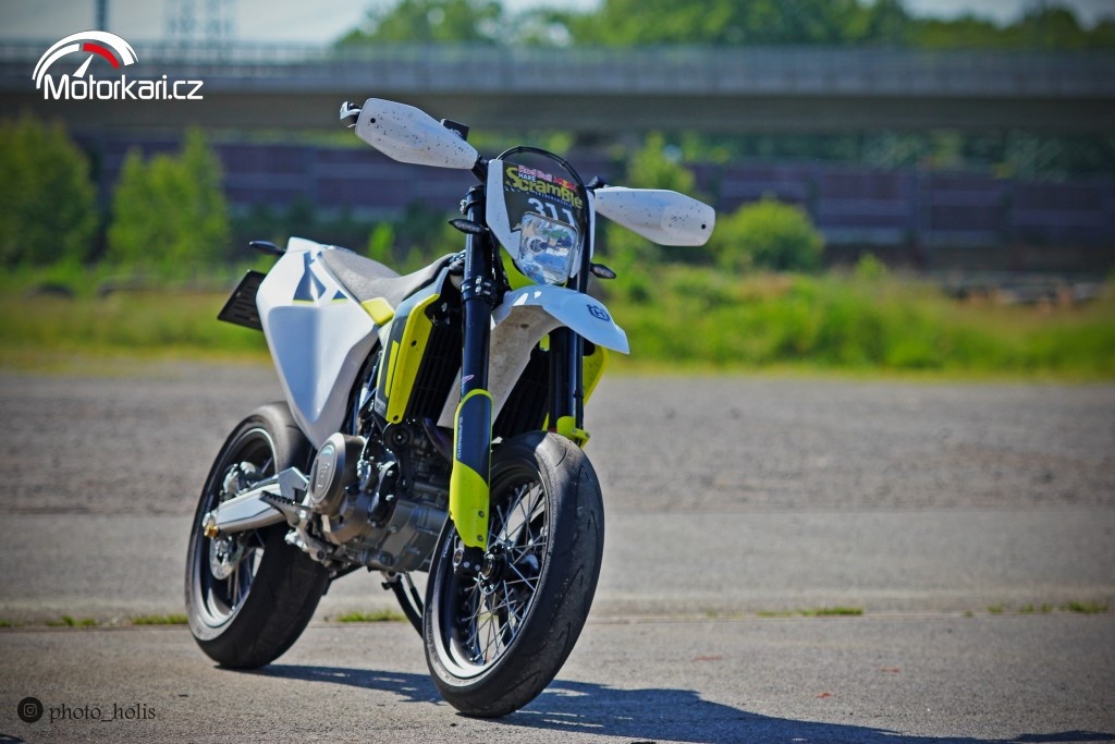 Husqvarna 701 Supermoto