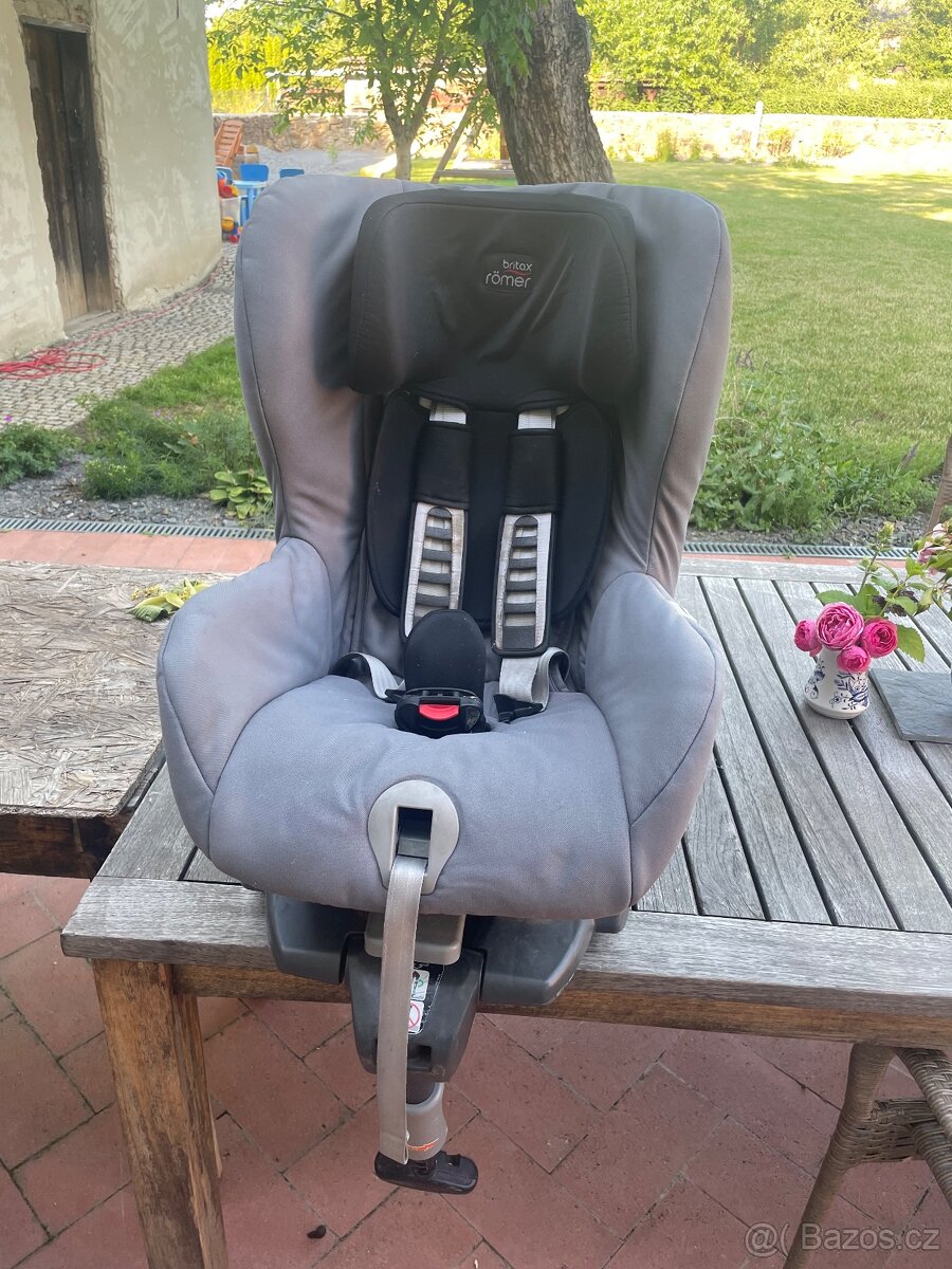 Autosedačka Britax Römer Safefix