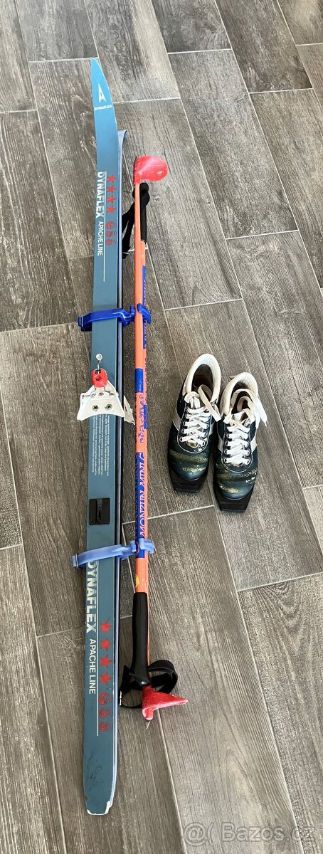 Prodám dětský set - běžky 140 cm + hůlky + boty