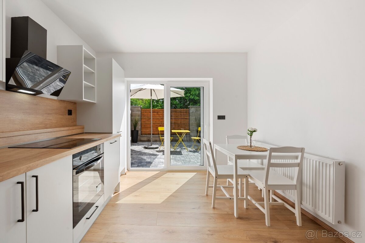 LUXUSNÍ ateliér Čebín 3kk 92m2 vč. terasa, kuchyň, parking)