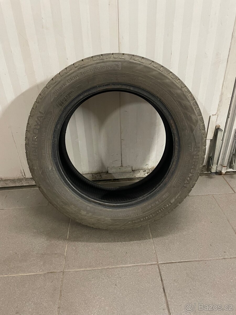 Letní pneu 195/65/15 Uniroyal