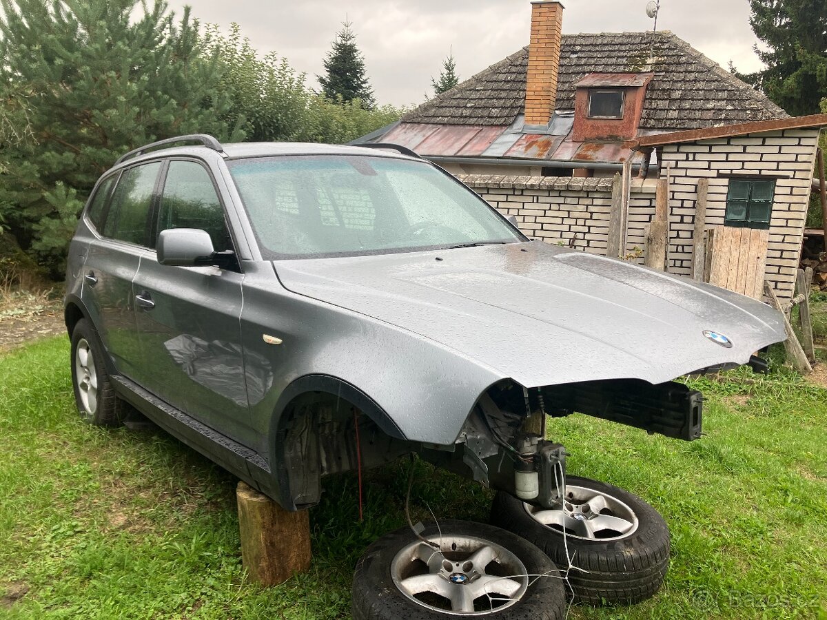BMW X3 E83 r.v. 2005 díly, komplet plechy, zadní podvozek