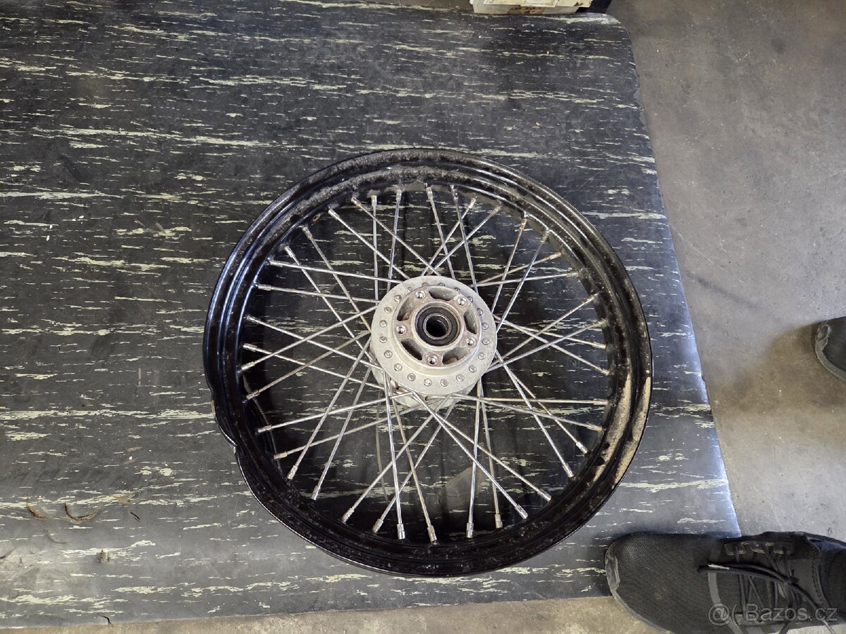 Přední kolo Harley Davidson dyna 19x2.50