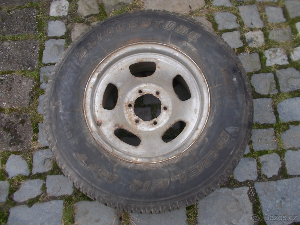 256/70 R16
