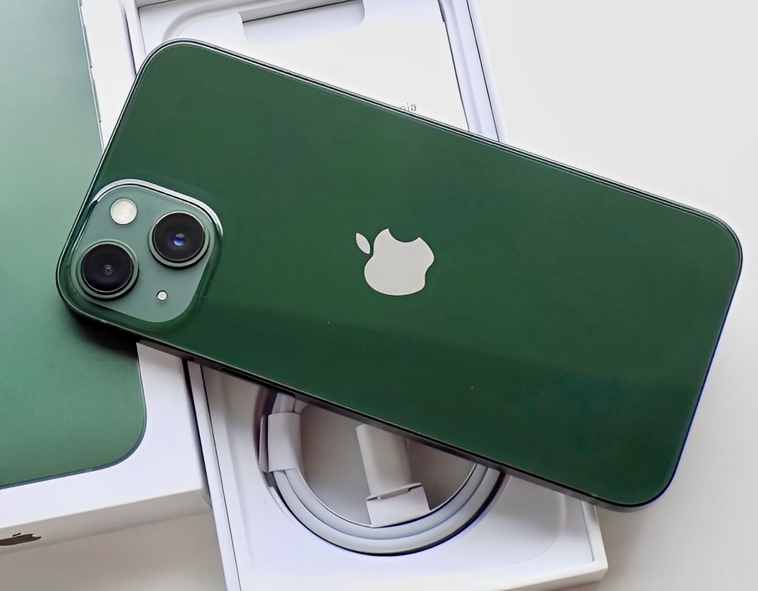iPhone 13 Green BATERIE 100% TOP