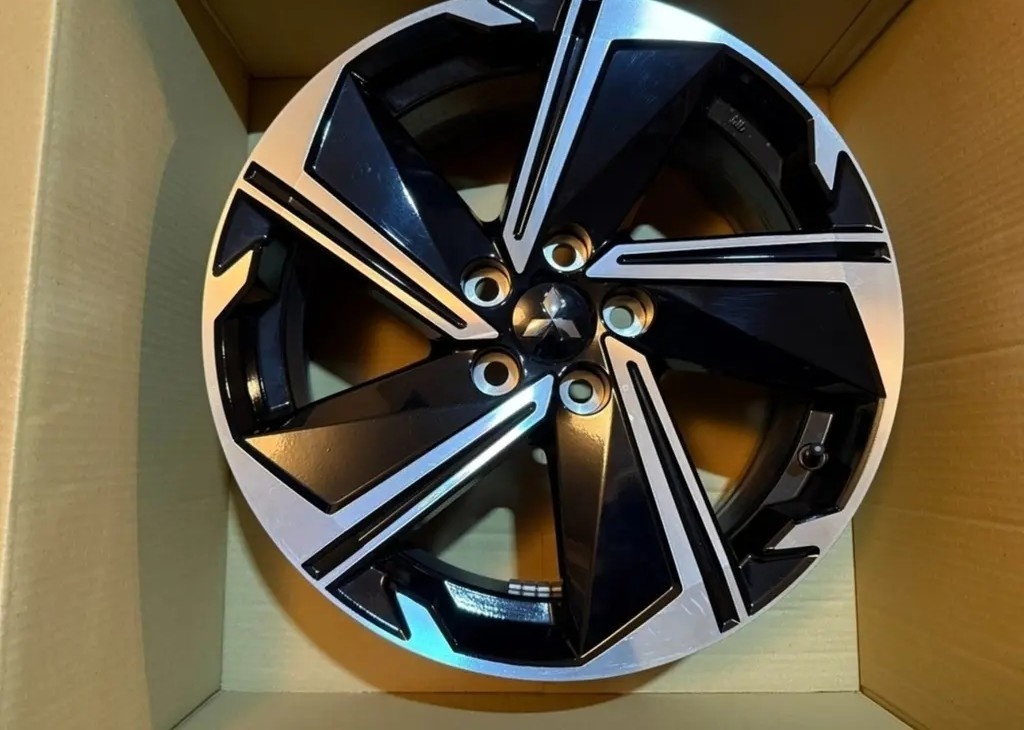 R18 ORIG.ALU DISKY MITSUBISHI 5X114,3 7JX18 ET38