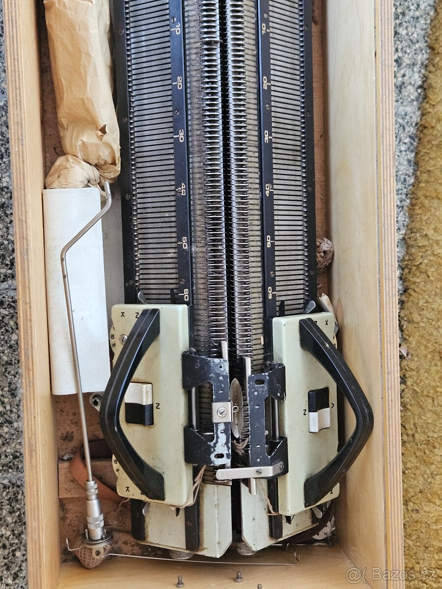 Prodám pletací stroj