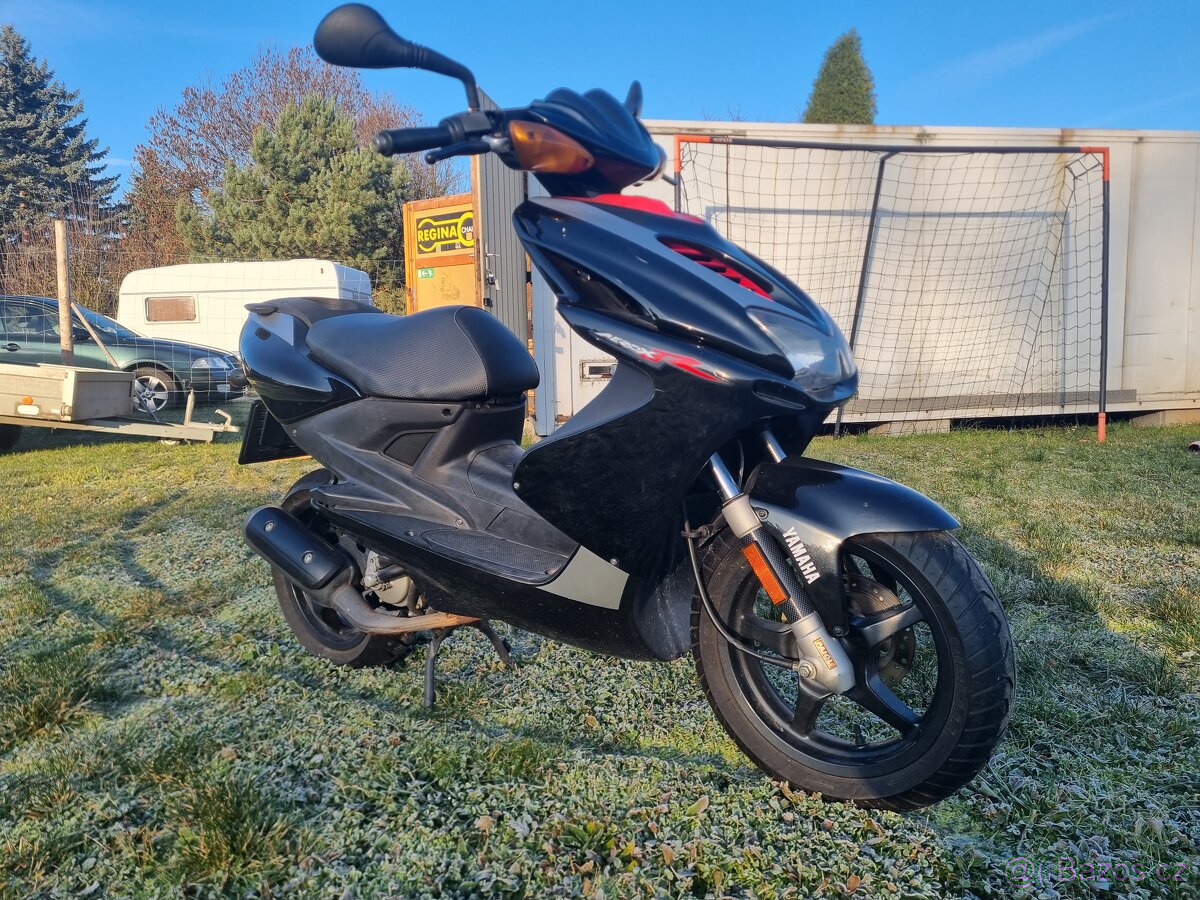 Skútr YAMAHA AEROX R YQ 50