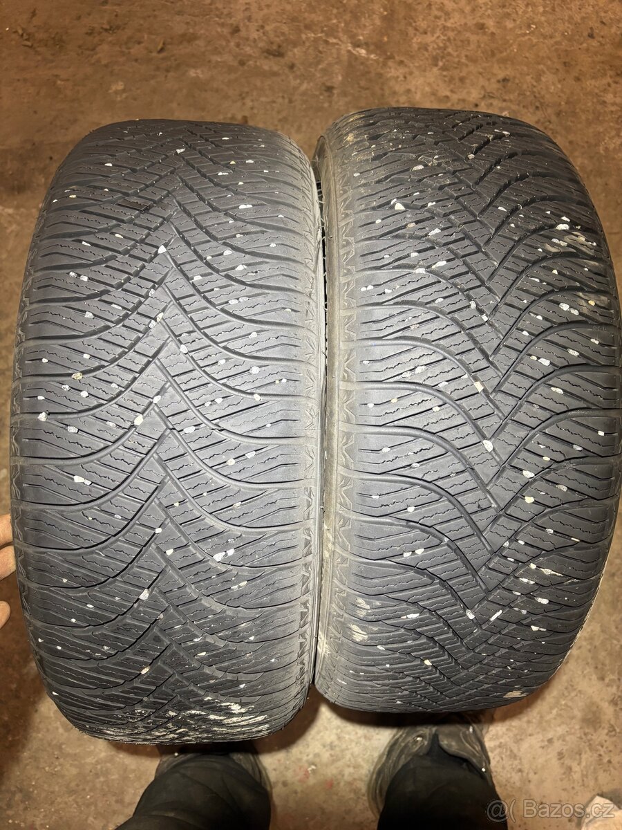 Prodám 2ks zimní 205/45 r16