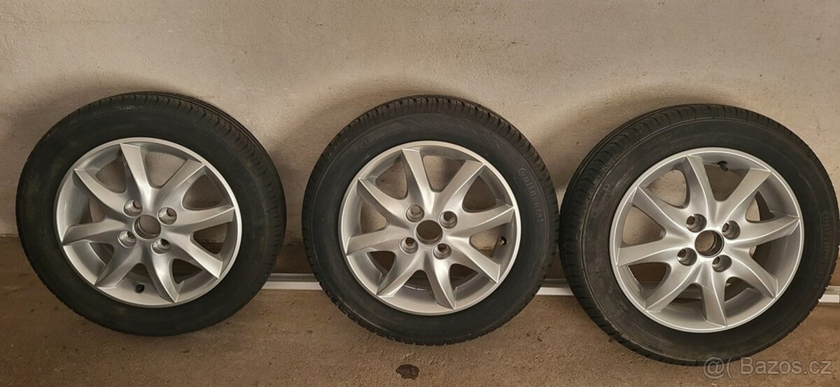 Prodám 3 ks disků včetně pneu 155/65 R14
