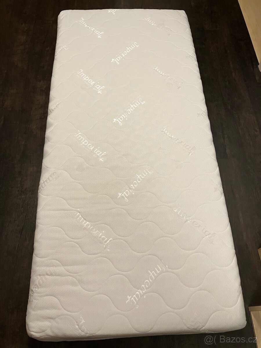 Matrace pěnové, použité.