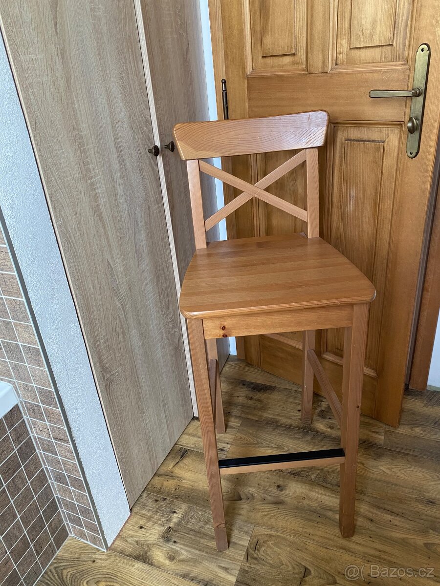 Barová židle Ikea s opěrkou