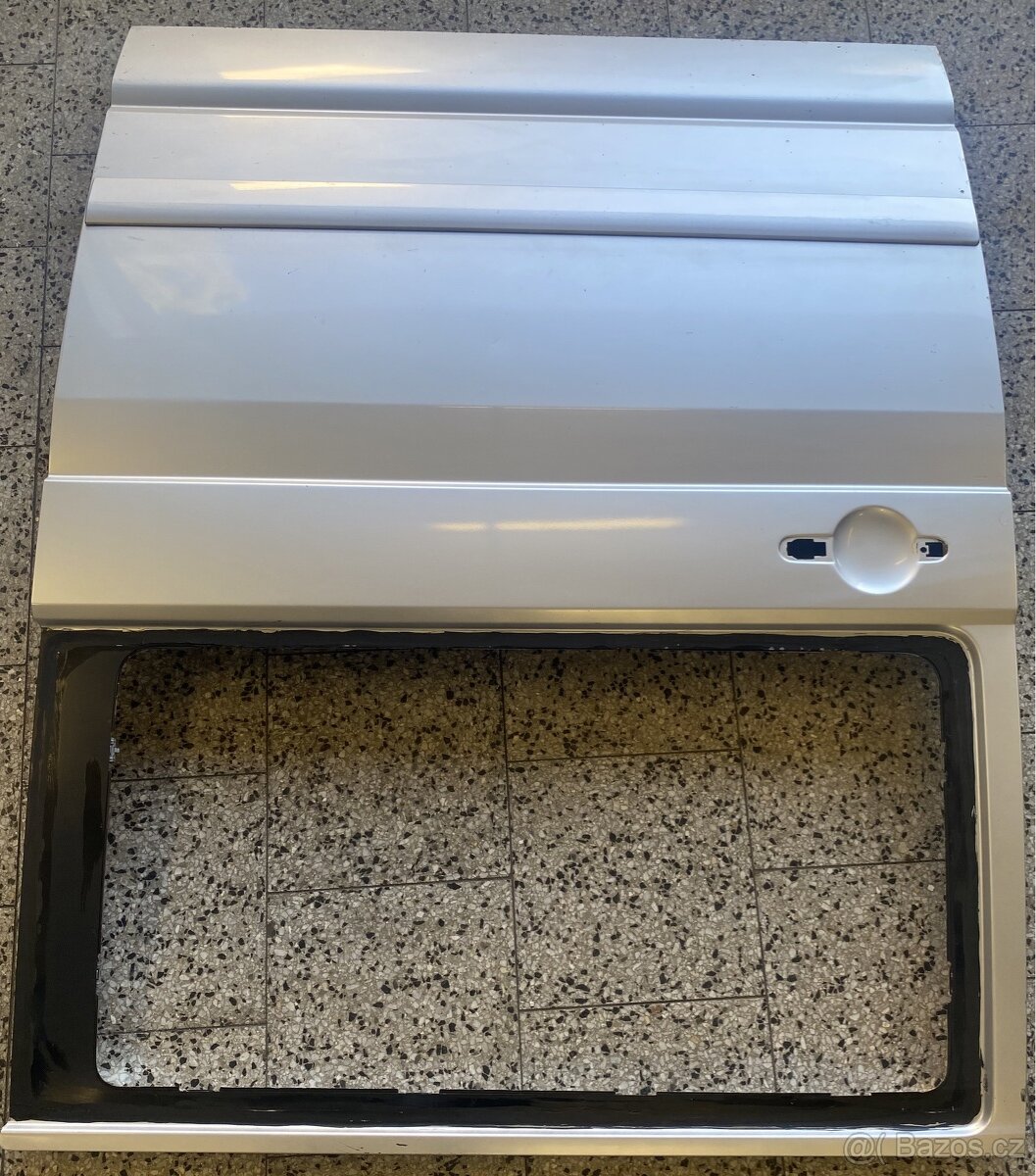 Levé boční dveře VW Multivan T5